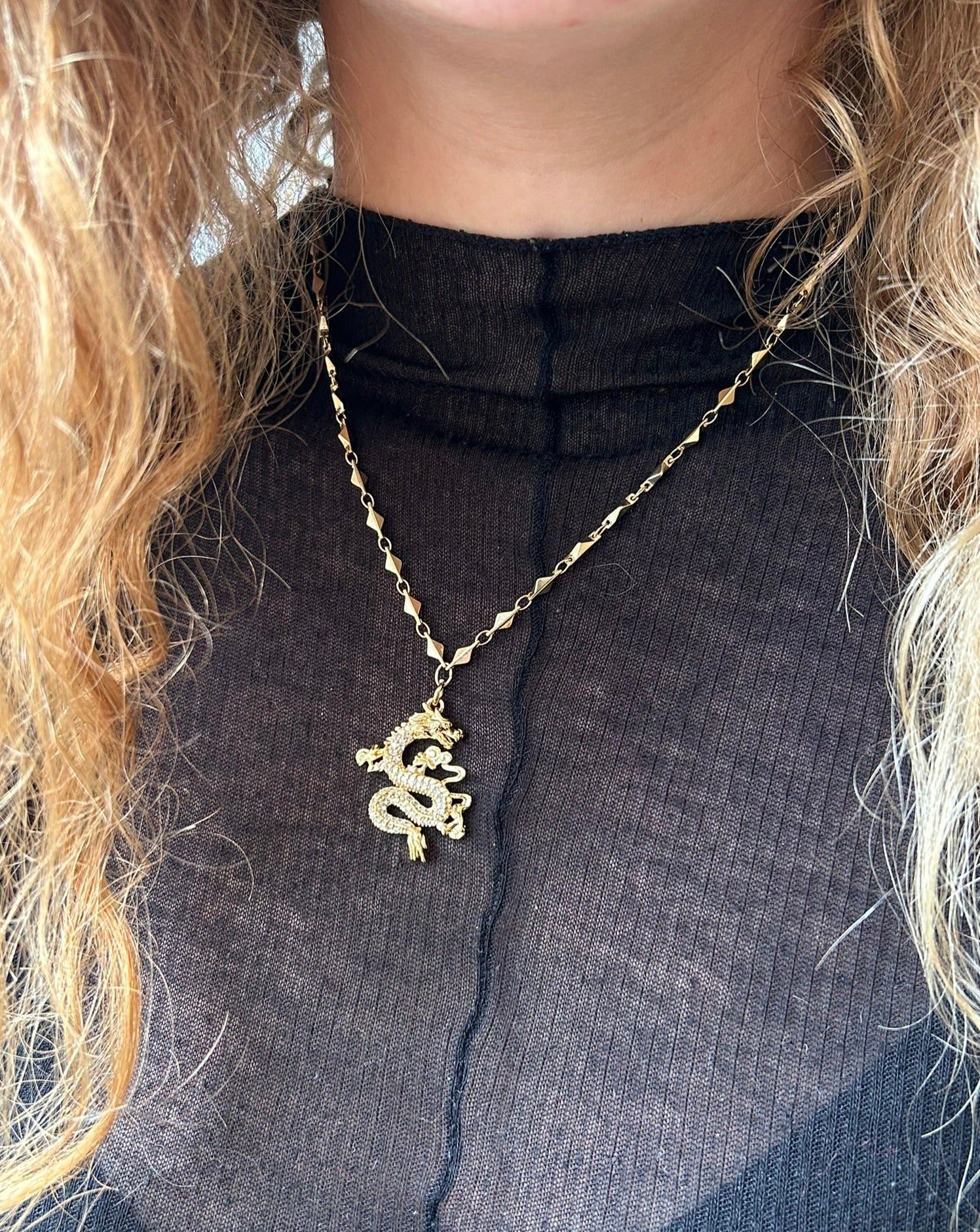 collier gold dragon 